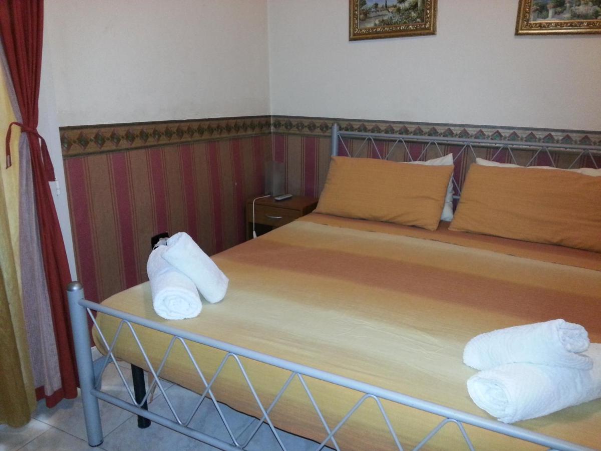 Astra Bed and Breakfast Neapel Rum bild